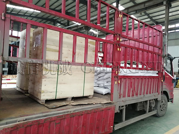 ɽ�|���x�C(j��)�ŝLͲ���ڵ���������